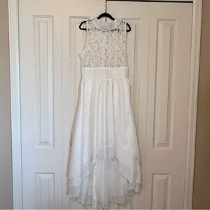 NWT Classic Sport Fashion white lace bodice dress
